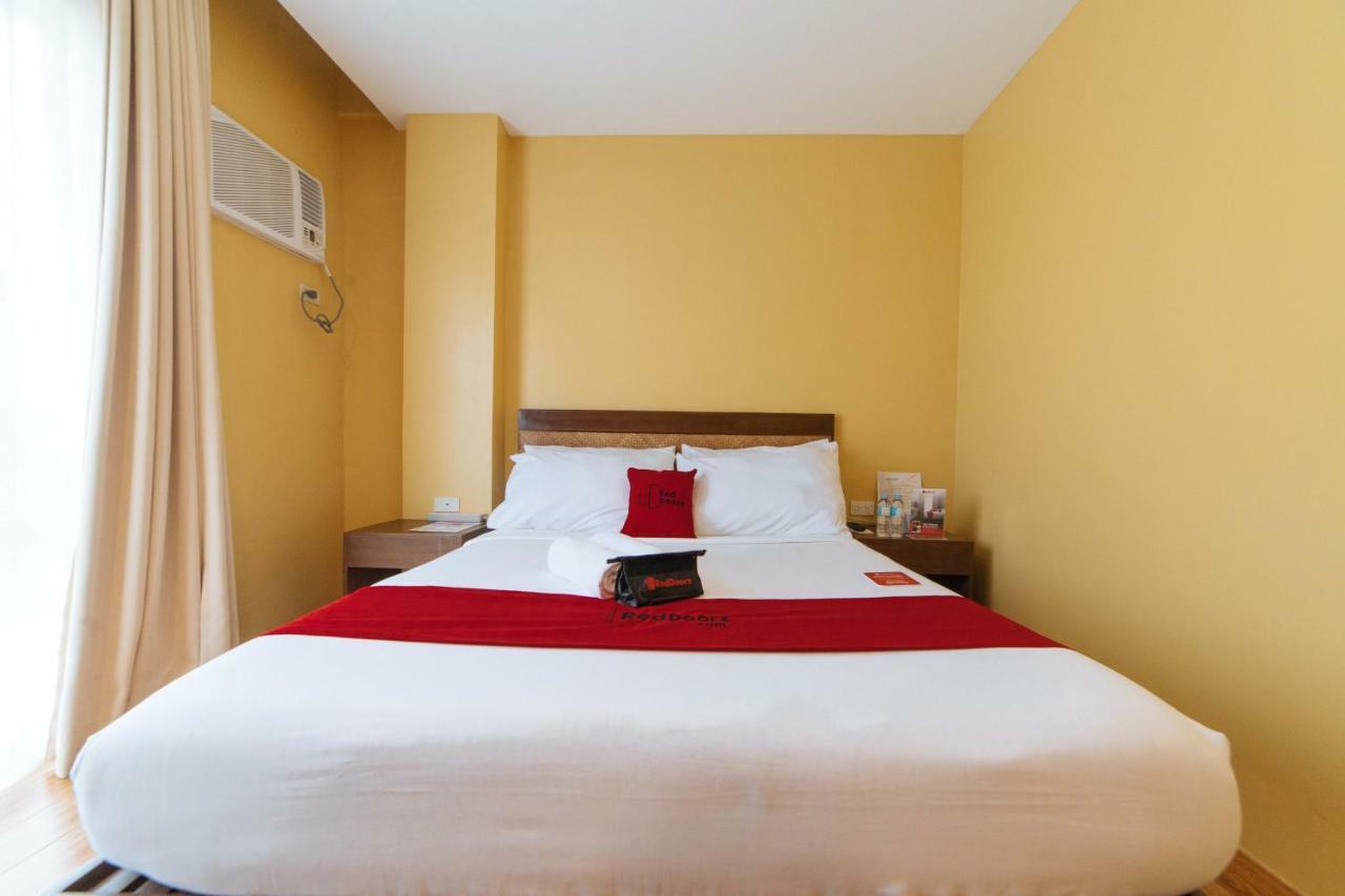 Reddoorz Premium Near Health Centrum Banica Roxas Exterior foto