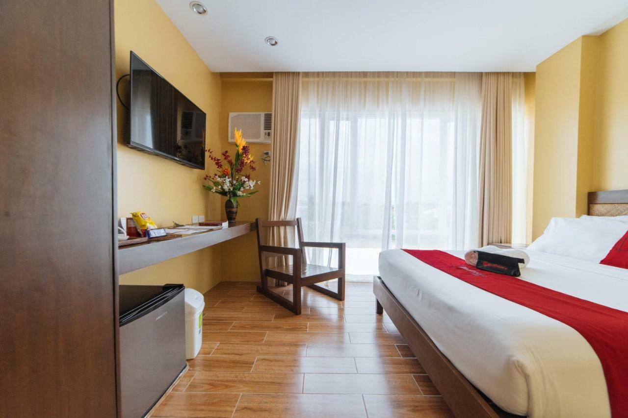 Reddoorz Premium Near Health Centrum Banica Roxas Exterior foto