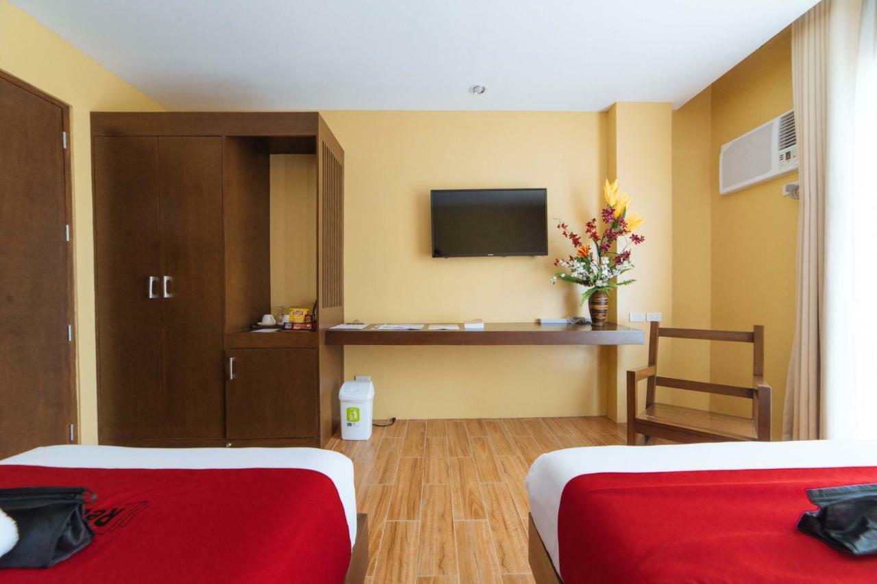 Reddoorz Premium Near Health Centrum Banica Roxas Exterior foto