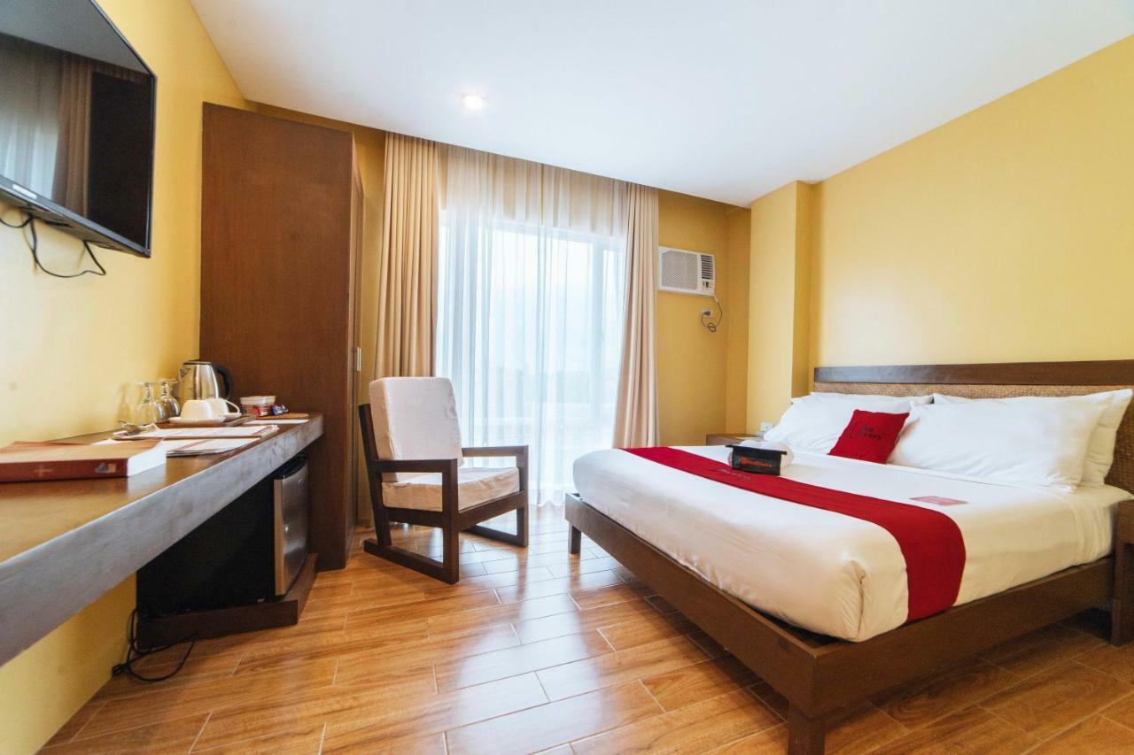Reddoorz Premium Near Health Centrum Banica Roxas Exterior foto